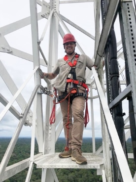Embaixador Pietro Lazzeri no alto da Torre ATTO