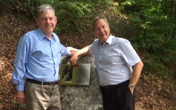 Article: "Ein Botschafter zu Besuch beim Pionier"