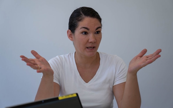 Irene Grohsmann arbeitet in der Sektion Rüstungskontrolle, Abrüstung und Cybersicherheit der AIS.